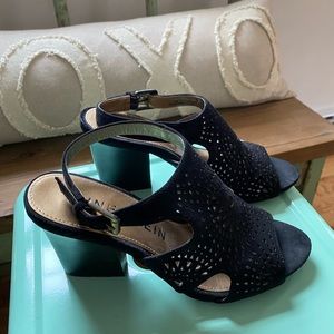 Anne Klein - Laser cut sandal. Black, Size 7